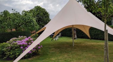 Communiefeest in Affligem, zijaanzicht